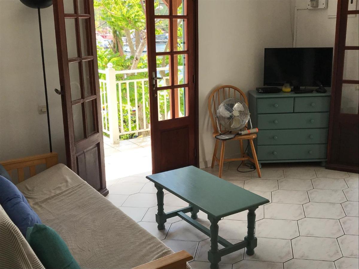 Case A Lili, Joli Haut De Villa Face A La Mer Dans Le Bourg. Terre-De-Haut Ngoại thất bức ảnh